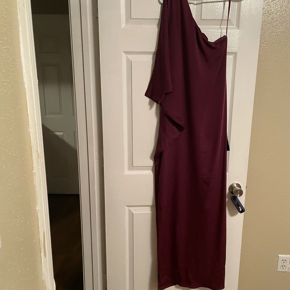 Purple BCBG dress size Small - never worn - Picture 2 of 2